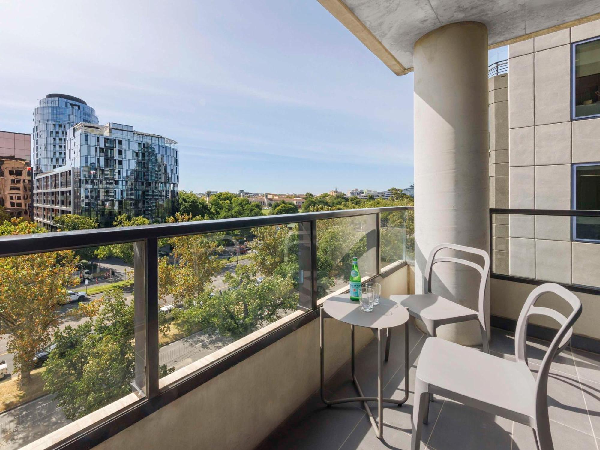 Mercure Melbourne St Kilda Road מראה חיצוני תמונה